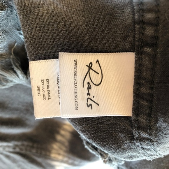 Rails Ingrid Raw Hem Casual Button Down Shirt XS Coal White Waves Grey White - Picture 13 of 15